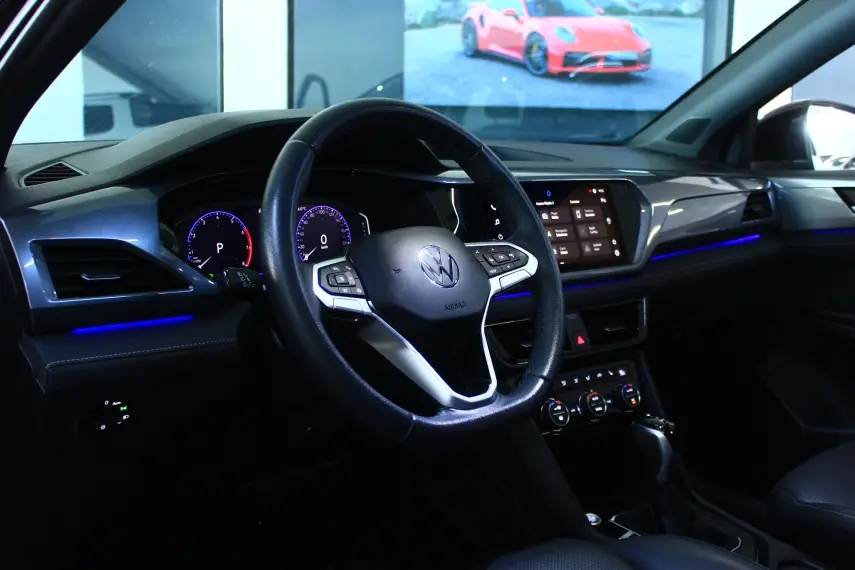 VOLKSWAGEN Taos - Foto