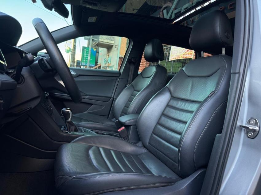 VOLKSWAGEN Taos - Foto