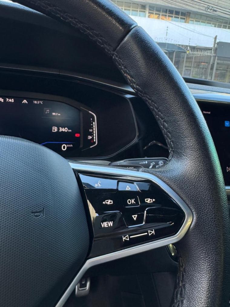 VOLKSWAGEN Taos - Foto