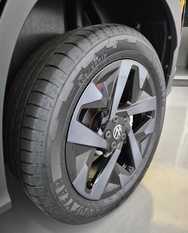 VOLKSWAGEN Tera - Foto