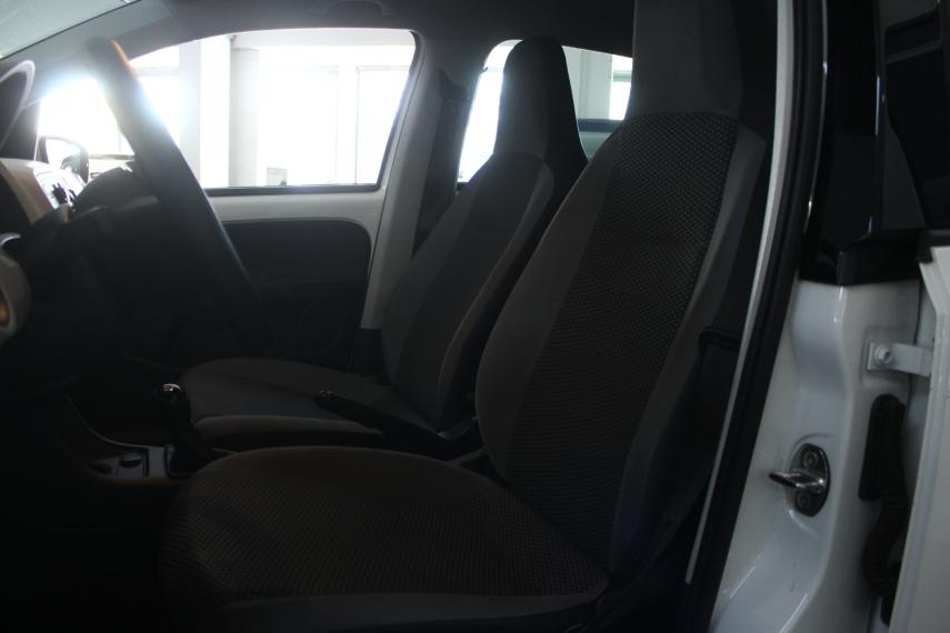 VOLKSWAGEN UP - Foto