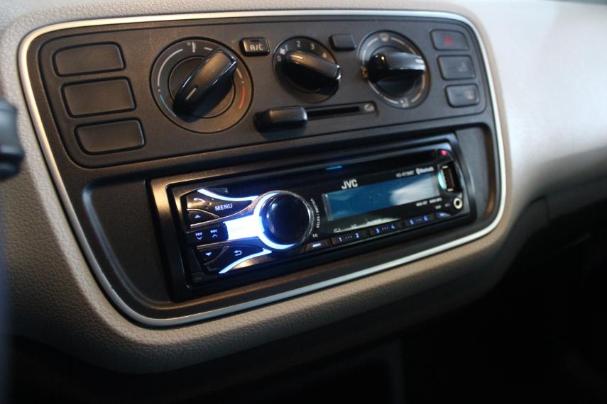 VOLKSWAGEN UP - Foto