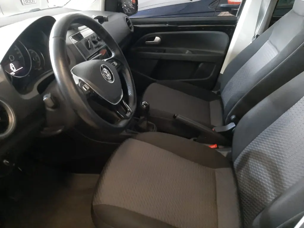 VOLKSWAGEN UP - Foto