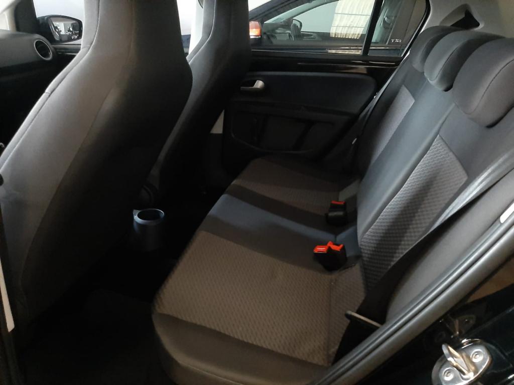 VOLKSWAGEN UP - Foto