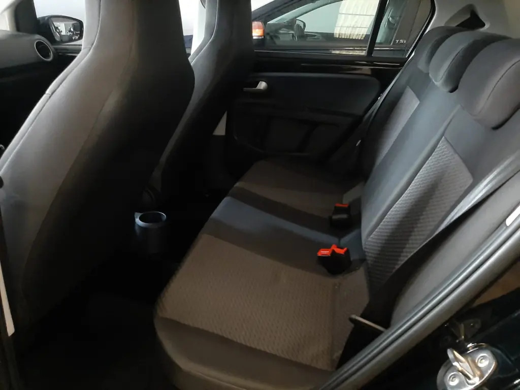 VOLKSWAGEN UP - Foto