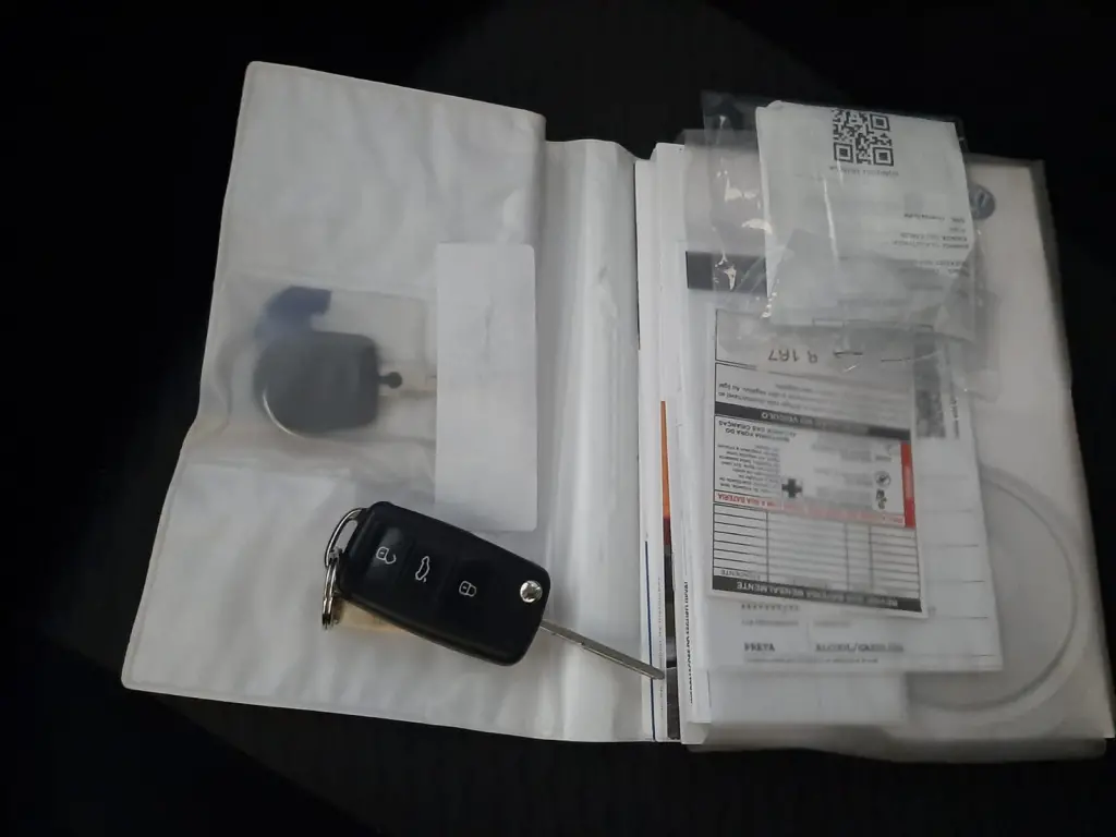 VOLKSWAGEN UP - Foto