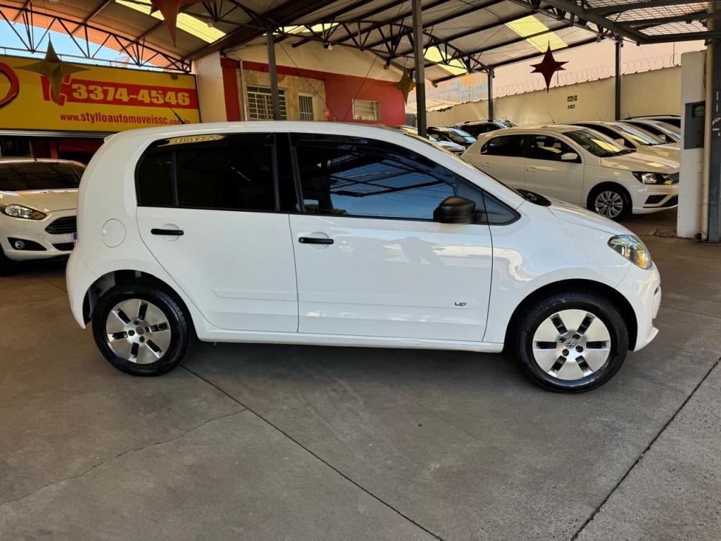 VOLKSWAGEN UP - Foto