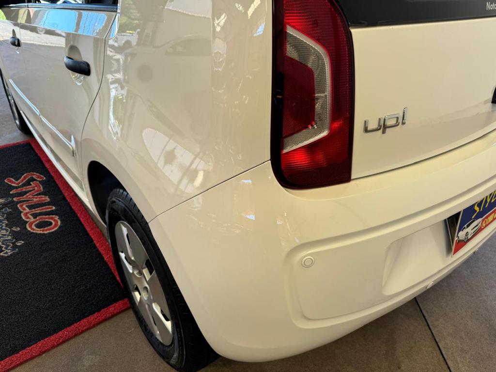 VOLKSWAGEN UP - Foto