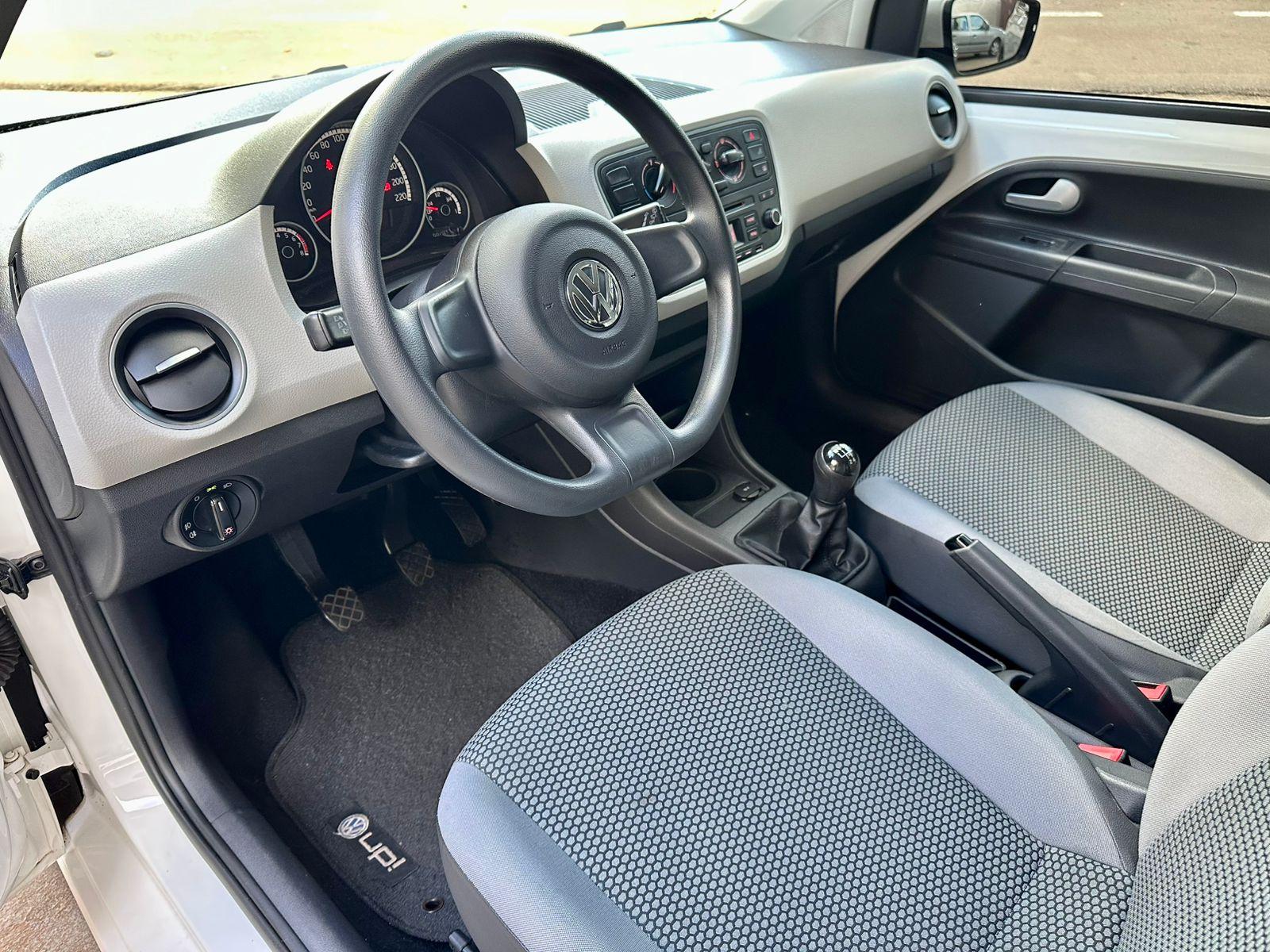 VOLKSWAGEN UP - Foto