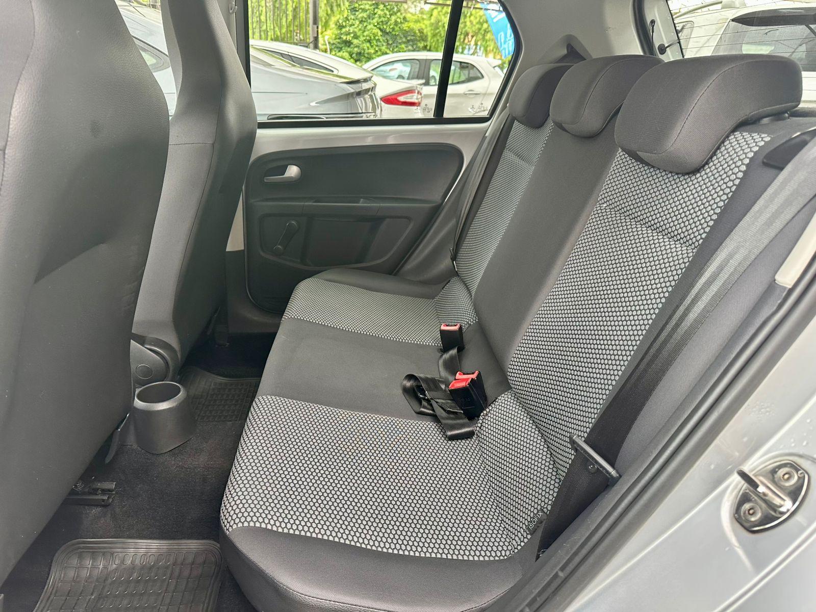 VOLKSWAGEN UP - Foto