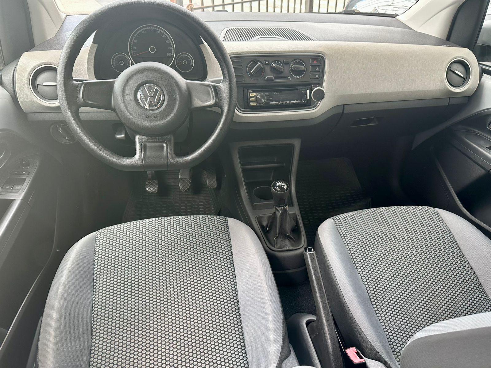 VOLKSWAGEN UP - Foto