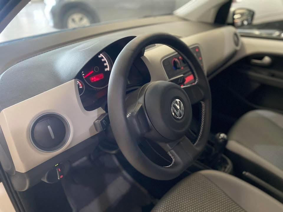 VOLKSWAGEN UP - Foto