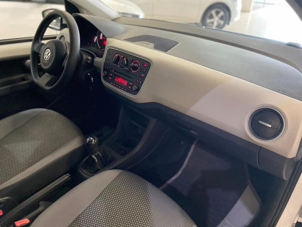 VOLKSWAGEN UP - Foto