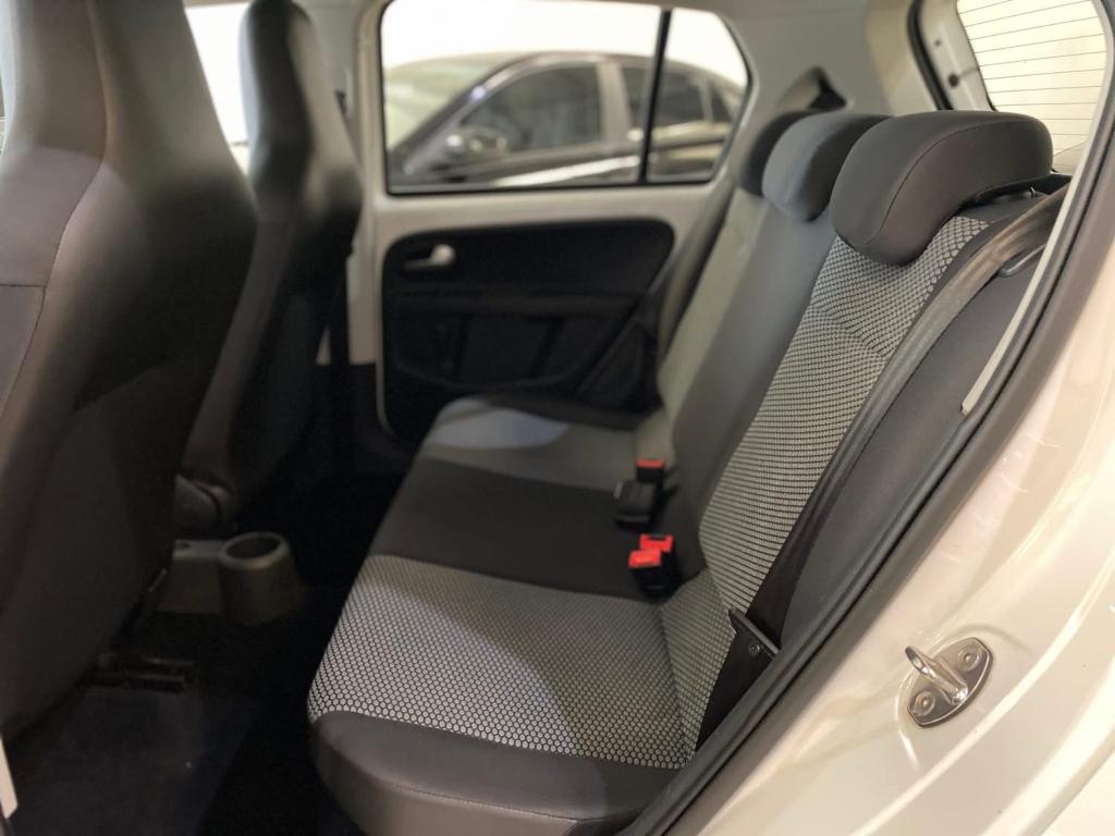VOLKSWAGEN UP - Foto
