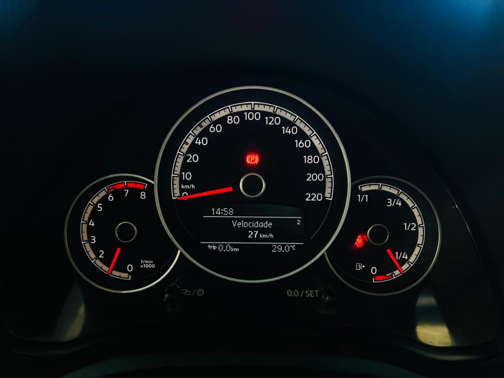 VOLKSWAGEN UP - Foto