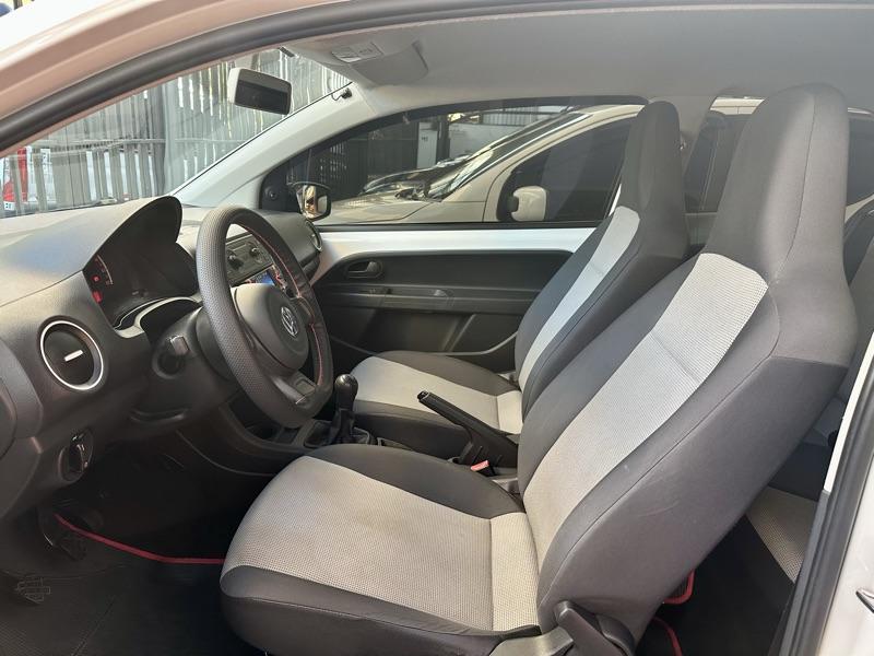 VOLKSWAGEN UP - Foto