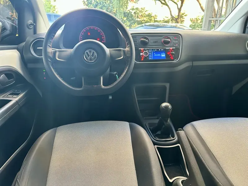 VOLKSWAGEN UP - Foto