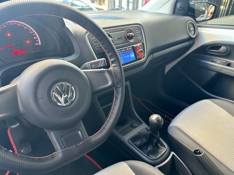 VOLKSWAGEN UP - Foto