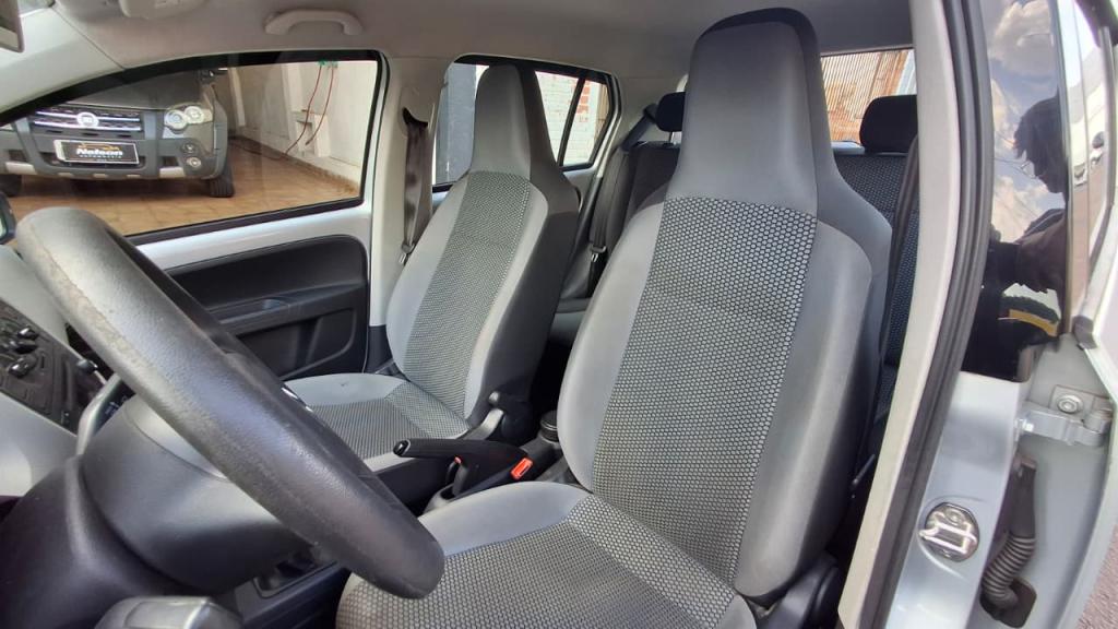 VOLKSWAGEN UP - Foto