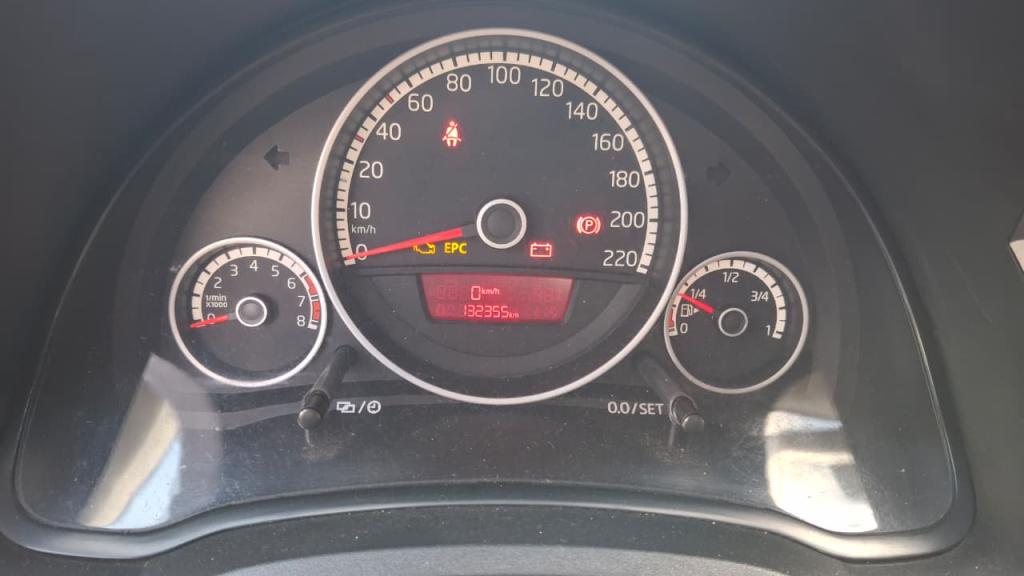 VOLKSWAGEN UP - Foto
