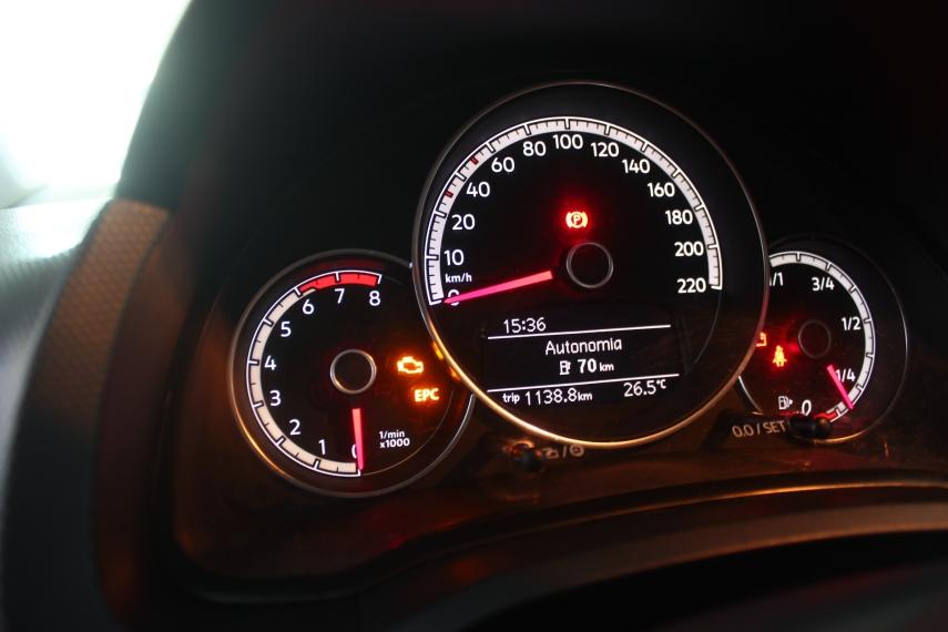 VOLKSWAGEN UP - Foto