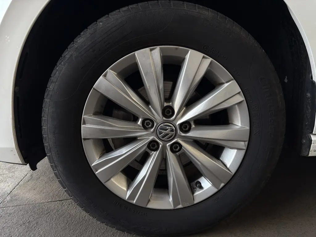 VOLKSWAGEN Virtus - Foto