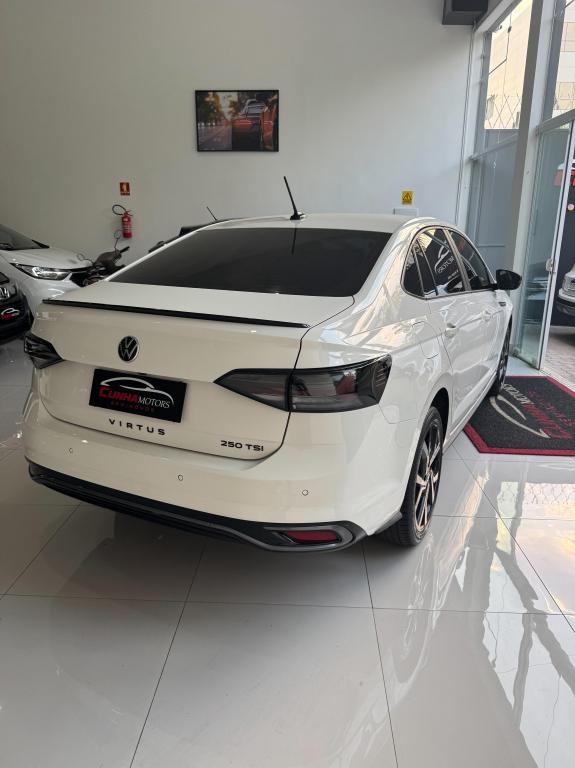 VOLKSWAGEN Virtus - Foto