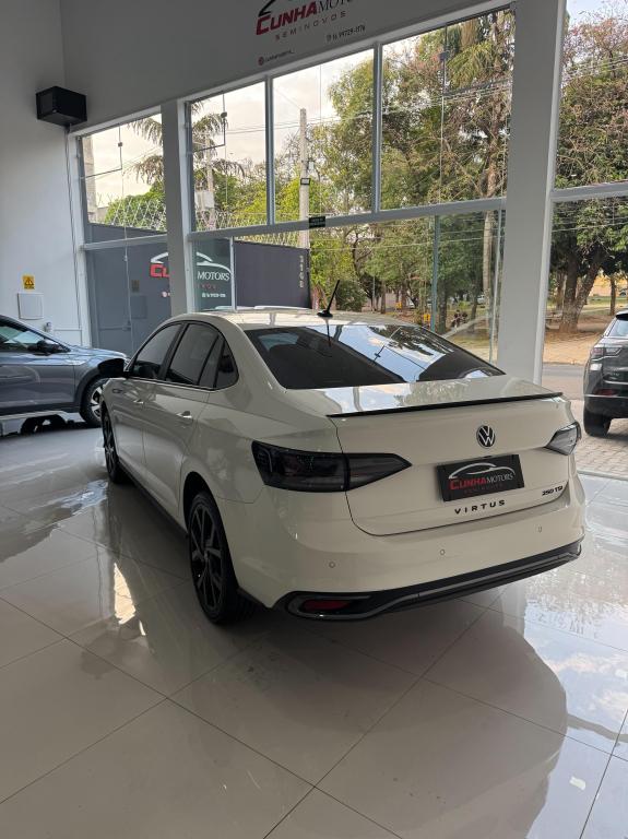 VOLKSWAGEN Virtus - Foto