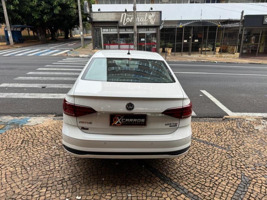 VOLKSWAGEN Virtus - Foto