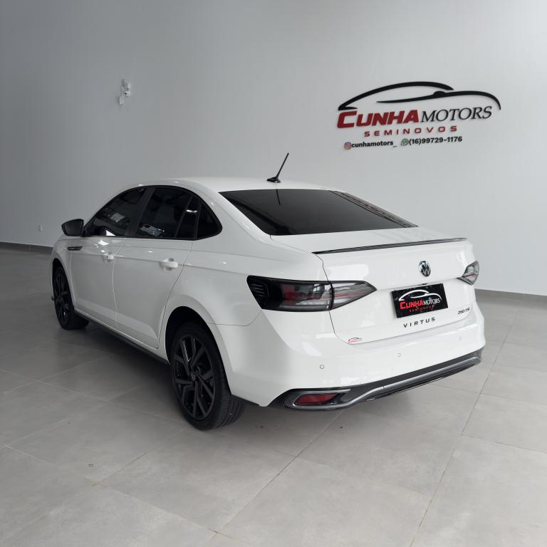 VOLKSWAGEN Virtus - Foto