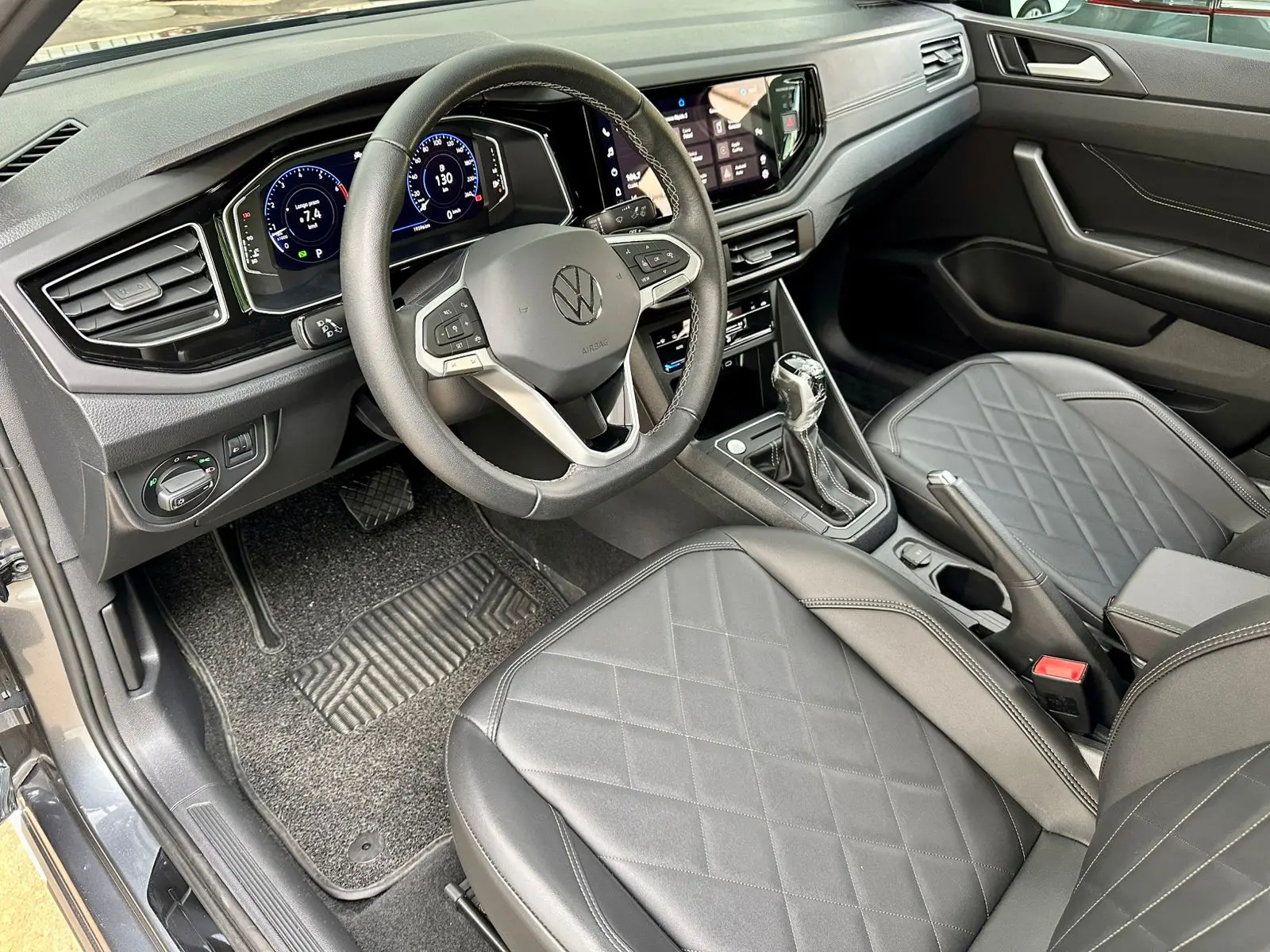 VOLKSWAGEN Virtus - Foto