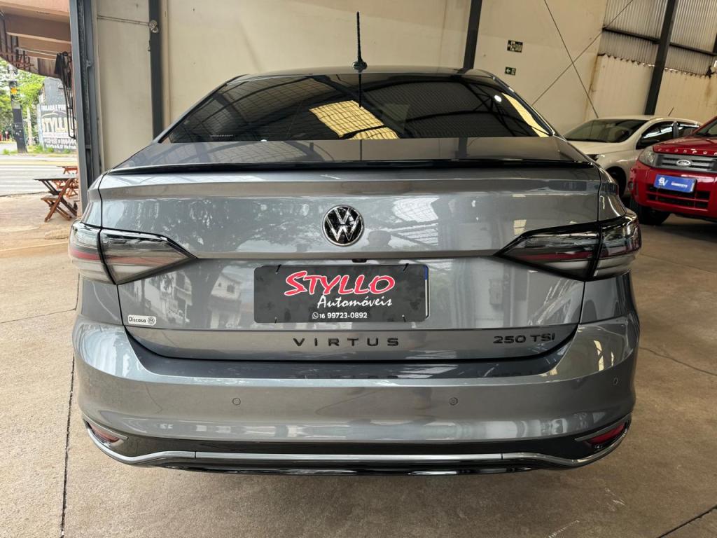 VOLKSWAGEN Virtus - Foto