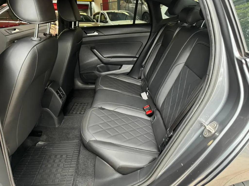 VOLKSWAGEN Virtus - Foto