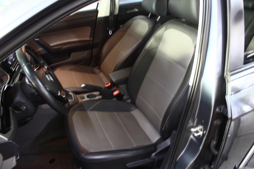 VOLKSWAGEN Virtus - Foto