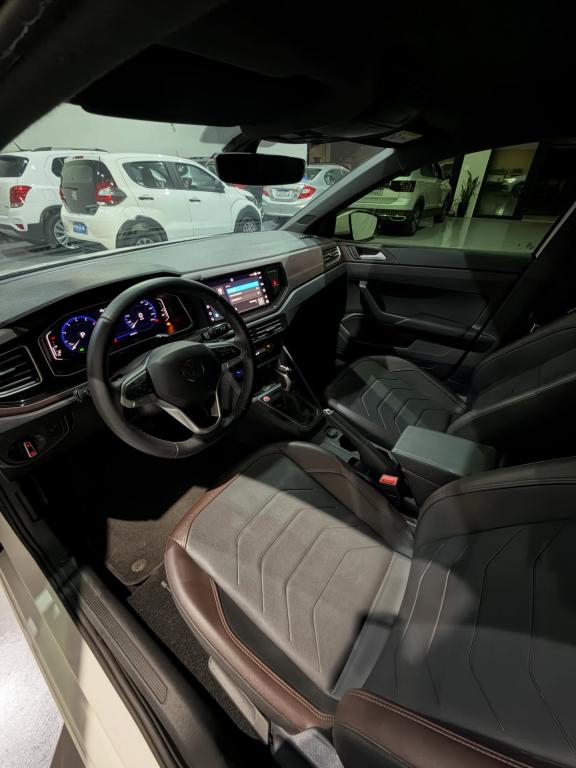 VOLKSWAGEN Virtus - Foto
