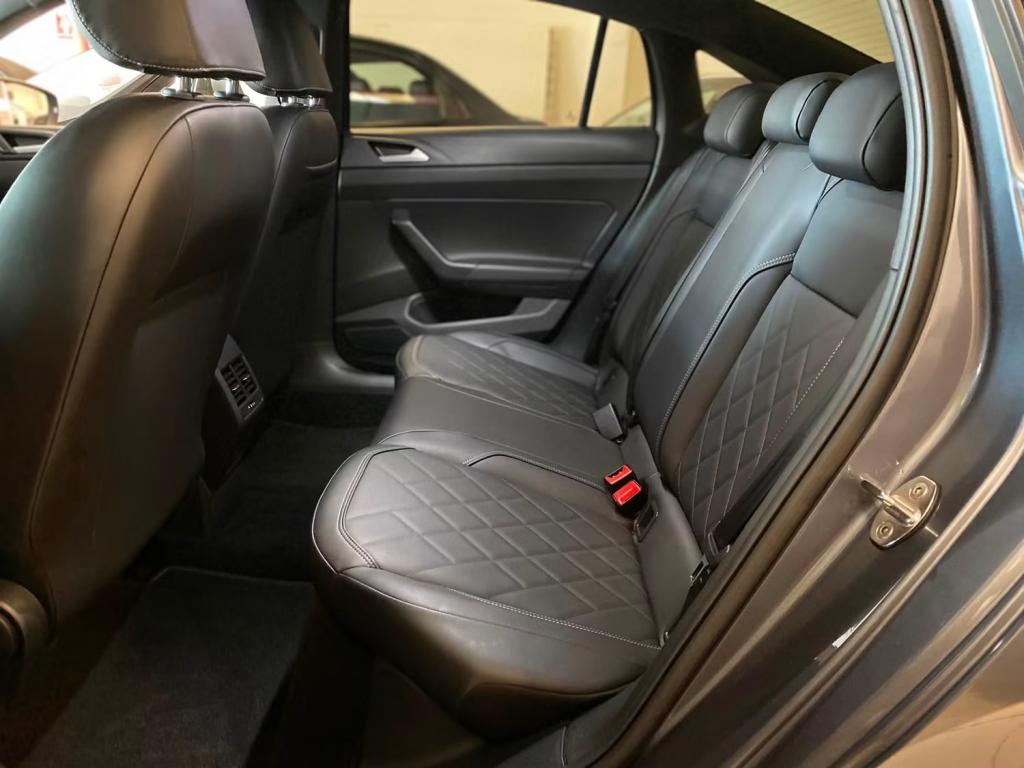 VOLKSWAGEN Virtus - Foto