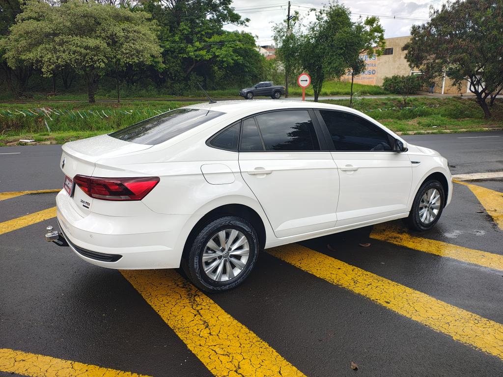 VOLKSWAGEN Virtus - Foto