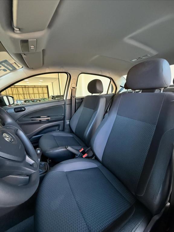 VOLKSWAGEN Voyage - Foto