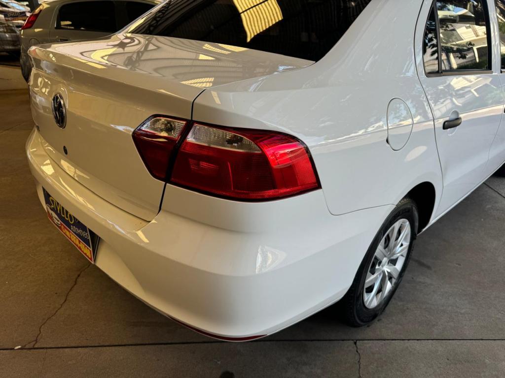 VOLKSWAGEN Voyage - Foto