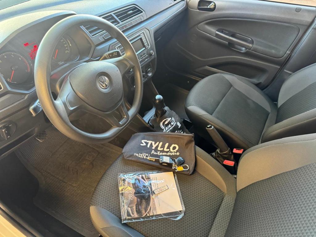 VOLKSWAGEN Voyage - Foto