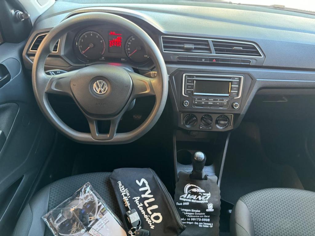 VOLKSWAGEN Voyage - Foto