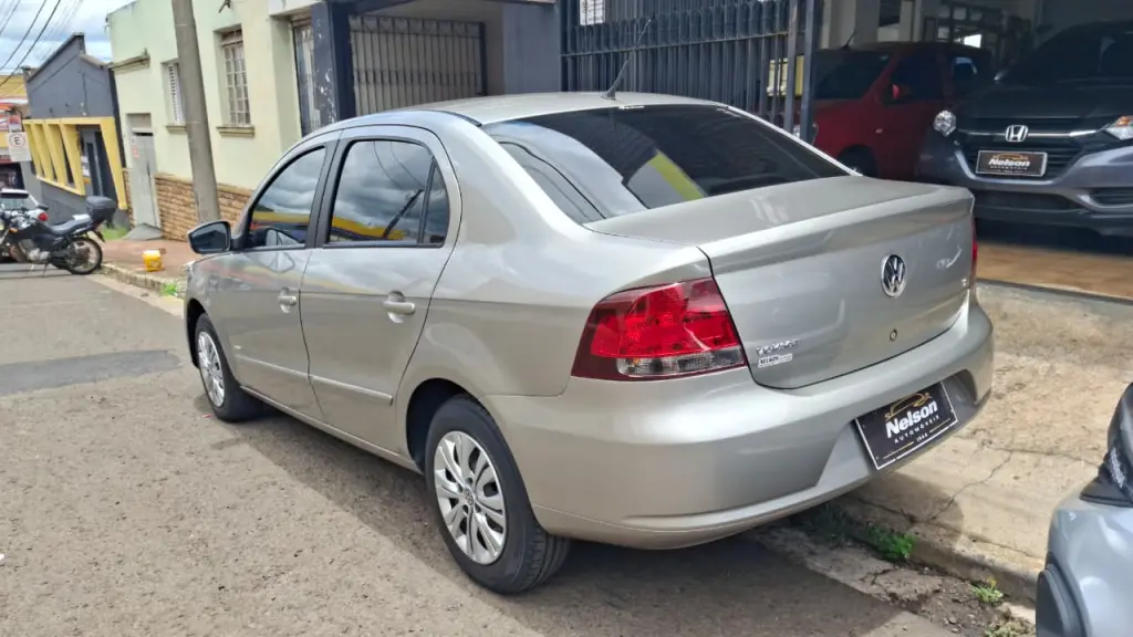 VOLKSWAGEN Voyage - Foto