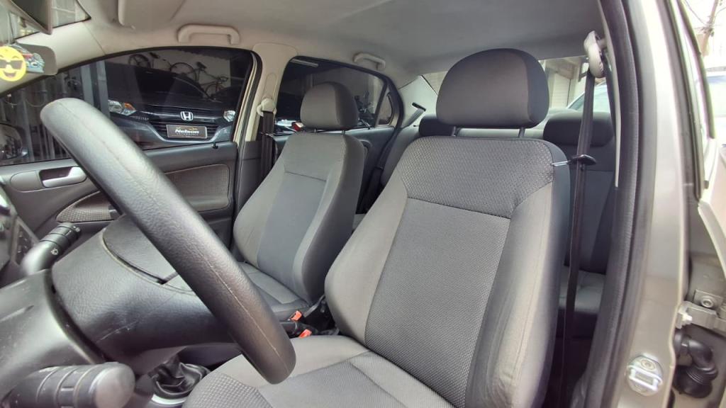 VOLKSWAGEN Voyage - Foto