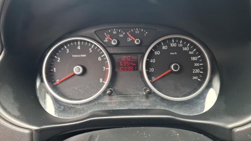 VOLKSWAGEN Voyage - Foto