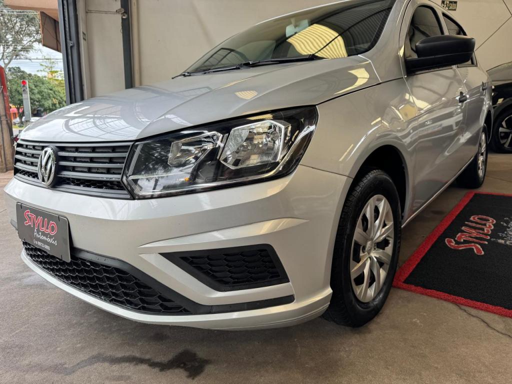 VOLKSWAGEN Voyage - Foto