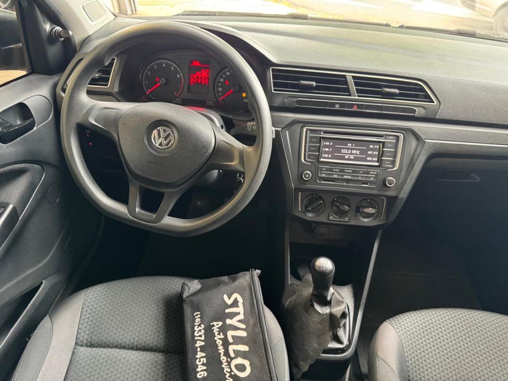 VOLKSWAGEN Voyage - Foto