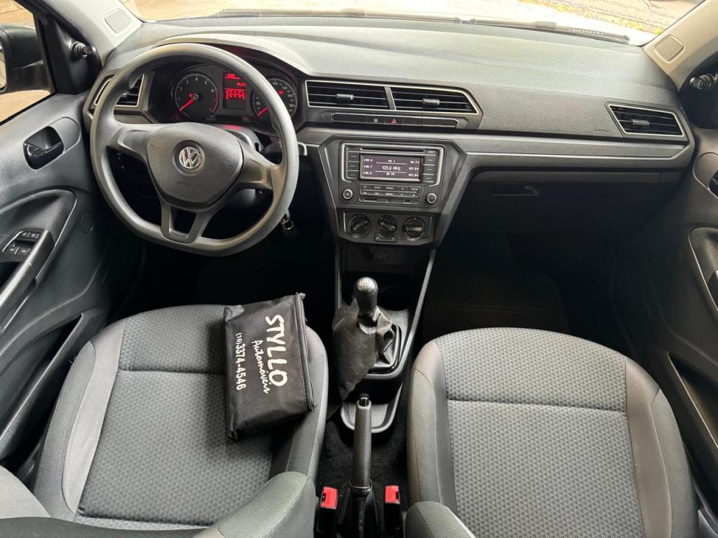 VOLKSWAGEN Voyage - Foto