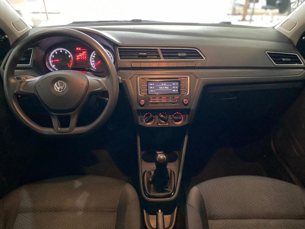 VOLKSWAGEN Voyage - Foto