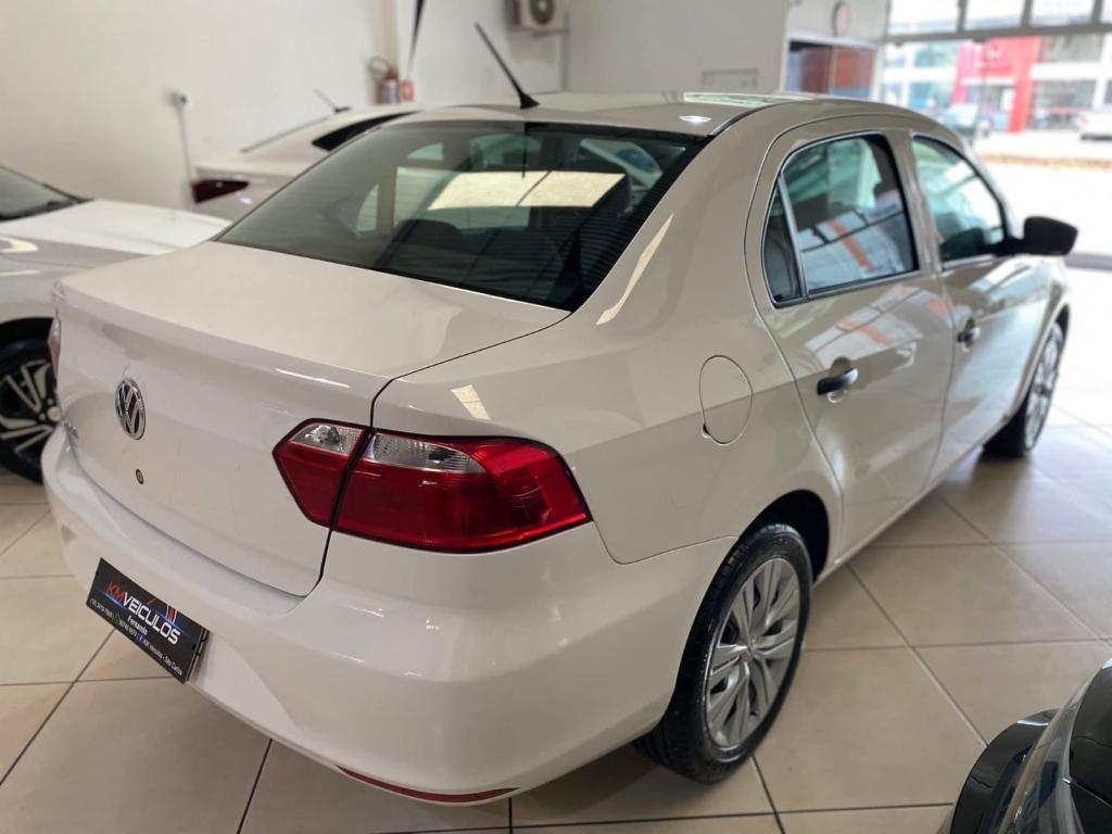 VOLKSWAGEN Voyage - Foto