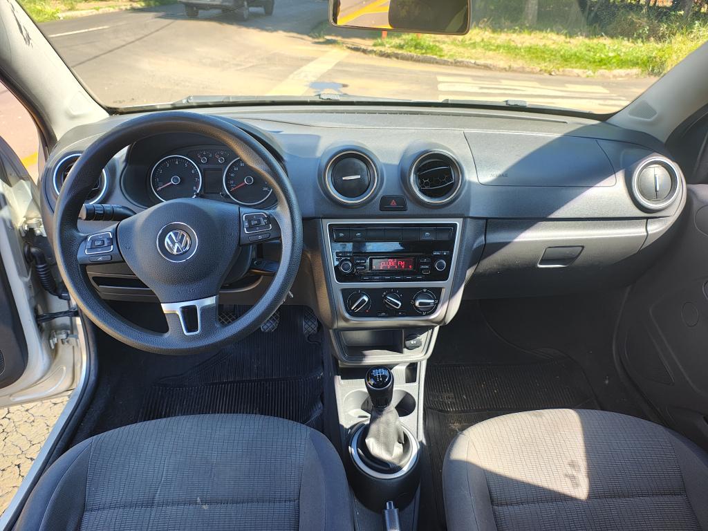 VOLKSWAGEN Voyage - Foto